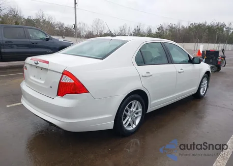 2012 Ford Fusion S из США, поврежденный, VIN 3FAHP0GA6CR134700